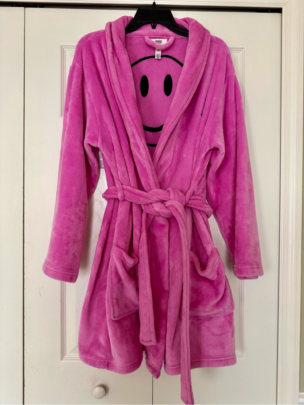 Victoria’s Secret PINK happy short plush bathrobe 🩷